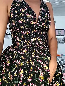 Snapshot of BlairSamy chatting on February 25, 2025, 7:49 pm BlairSamy online show from February 25, 2025, 7:49 pm