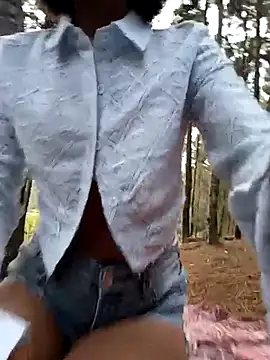 Snapshot of BlairSamy chatting on February 21, 2025, 9:43 pm BlairSamy online show from February 21, 2025, 9:43 pm