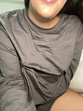 Snapshot of lilylush24 chatting on March 19, 2025, 11:47 pm lilylush24 online show from March 19, 2025, 11:47 pm