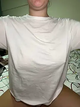 Snapshot of lilylush24 chatting on March 21, 2025, 5:54 am lilylush24 online show from March 21, 2025, 5:54 am