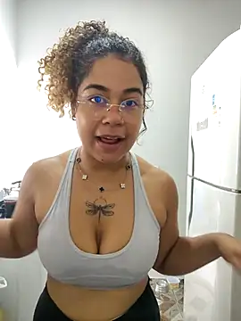 Snapshot of VitoriaFernandes chatting on February 11, 2026, 2:28 pm VitoriaFernandes online show from February 11, 2026, 2:28 pm