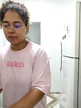 Snapshot of VitoriaFernandes chatting on February 17, 2026, 10:29 pm VitoriaFernandes online show from February 17, 2026, 10:29 pm