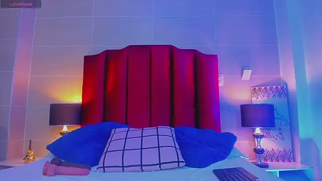 Snapshot of isabella_montez chatting on March 16, 2025, 12:11 pm isabella montez online show from March 16, 2025, 12:11 pm