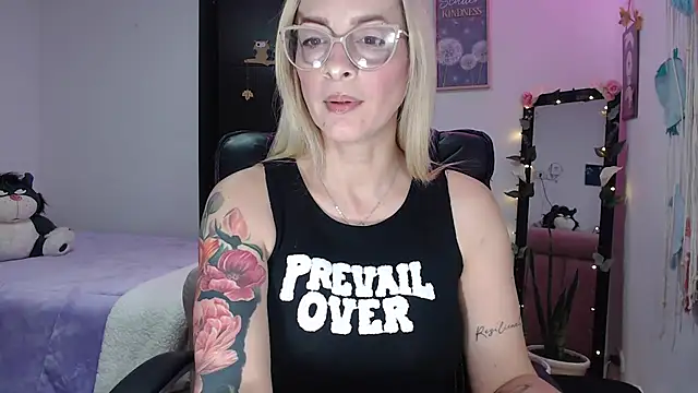 yulieth anamar online show from March 7, 2025, 10:10 pm