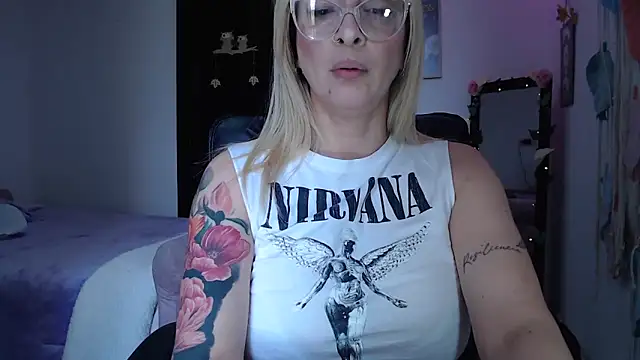 yulieth anamar online show from March 9, 2025, 6:00 pm