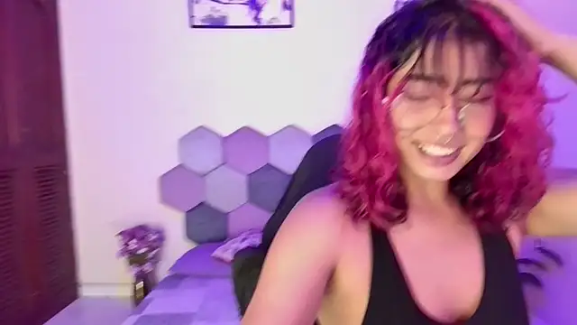 Horny tgn online show from January 5, 2026, 5:38 pm