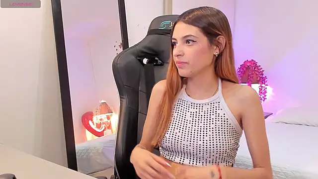 sofiarouge online show from March 14, 2025, 9:21 pm