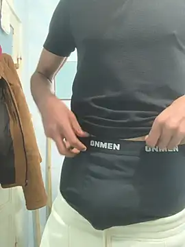 Snapshot of Xxxhalcon chatting on December 4, 2025, 12:15 pm Xxxhalcon online show from December 4, 2025, 12:15 pm