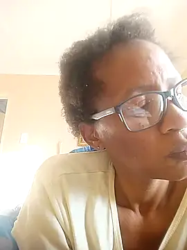 bustybillies online show from October 15, 2025, 4:44 am