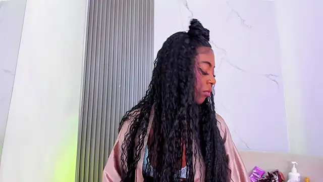 ebonydreams01 online show from September 17, 2025, 12:29 pm