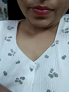 Myloveurvi online show from July 8, 2026, 3:02 pm