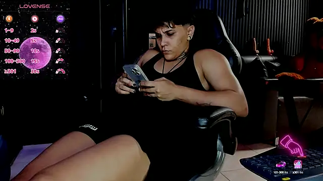 ZhoeStrong online show from March 21, 2025, 9:12 pm