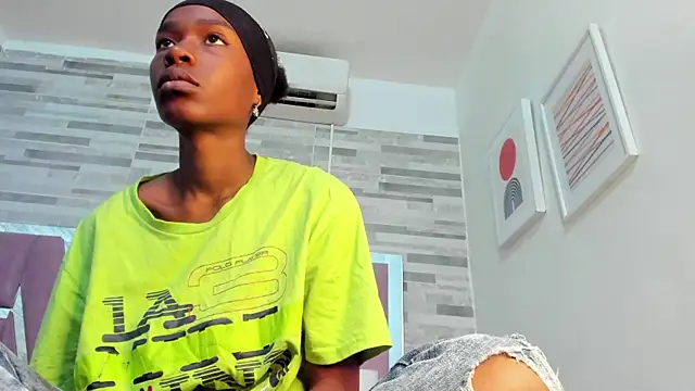 ebony march online show from October 29, 2025, 6:40 pm