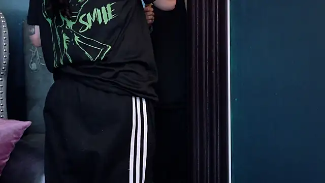 Snapshot of LusstCruella chatting on February 23, 2026, 4:07 pm LusstCruella online show from February 23, 2026, 4:07 pm