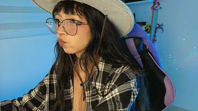 Yommi Winx online show from April 15, 2026, 12:16 am