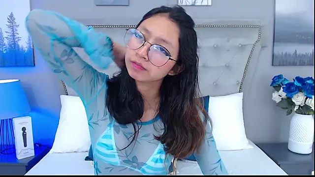 Yommi Winx online show from March 2, 2025, 8:25 pm