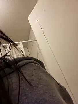 Lau1127 online show from September 10, 2025, 2:32 am