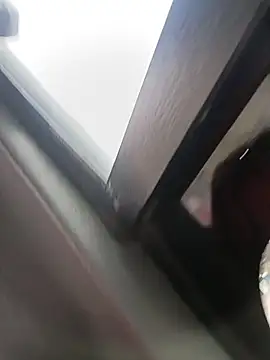 aurora sky11 online show from November 10, 2025, 7:19 pm