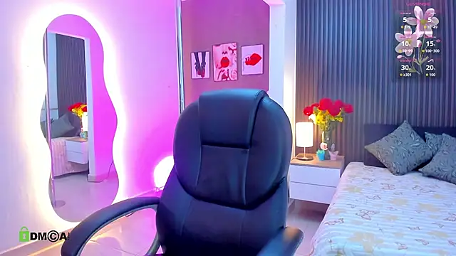 natasha  jackson online show from April 14, 2026, 12:43 pm