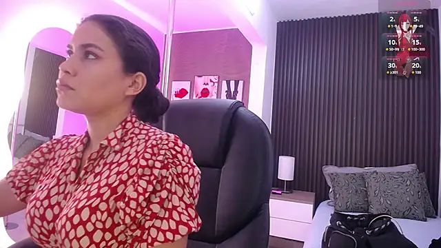 natasha  jackson online show from October 23, 2025, 12:37 pm