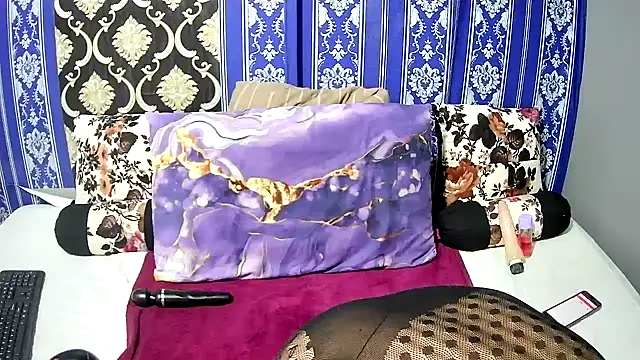 Snapshot of JennyFawX_ chatting on September 23, 2025, 6:15 pm JennyFawX online show from September 23, 2025, 6:15 pm