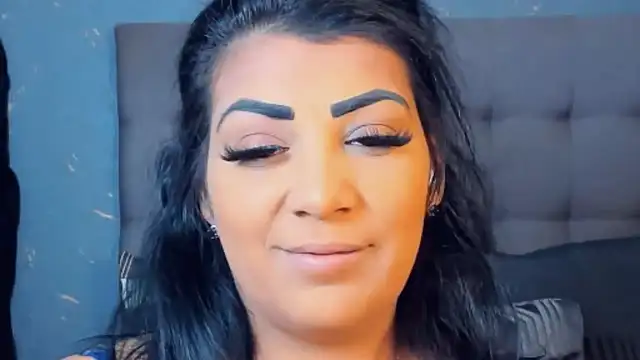 Snapshot of AmyCubes chatting on October 12, 2025, 7:04 pm AmyCubes online show from October 12, 2025, 7:04 pm