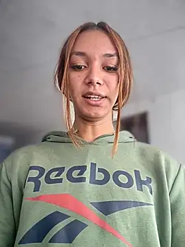 Nikol Rang   online show from February 8, 2026, 1:31 pm