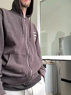 18cmpacoo online show from April 12, 2026, 7:55 am