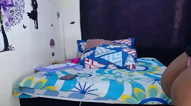 katty ebonny online show from December 6, 2024, 9:40 pm