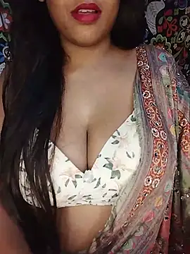 Snapshot of Sreya213 chatting on June 3, 2026, 11:22 am Sreya213 online show from June 3, 2026, 11:22 am