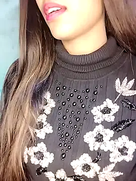 Sreya213 online show from January 4, 2025, 9:09 pm