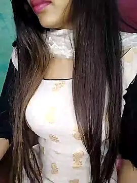 Sreya213 online show from January 13, 2025, 9:42 pm