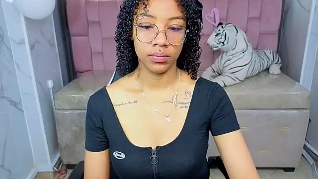 Violeth b online show from February 27, 2026, 12:38 pm