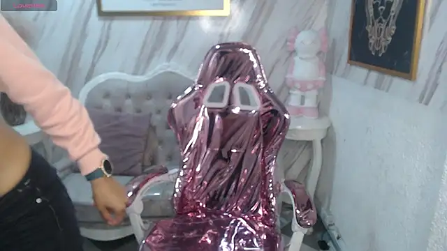 Violeth b online show from March 13, 2025, 12:56 pm