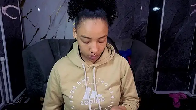 Violeth b online show from November 29, 2025, 12:49 pm