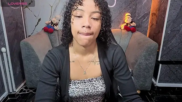 Violeth b online show from March 28, 2026, 12:50 pm