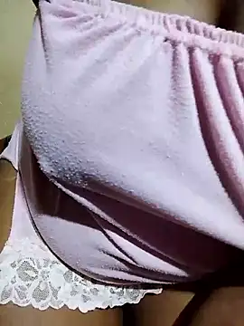 Snapshot of Diwya69 chatting on February 28, 2026, 8:30 pm Diwya69 online show from February 28, 2026, 8:30 pm