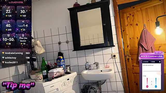 Snapshot of elina_may chatting on December 14, 2024, 1:59 pm elina may online show from December 14, 2024, 1:59 pm