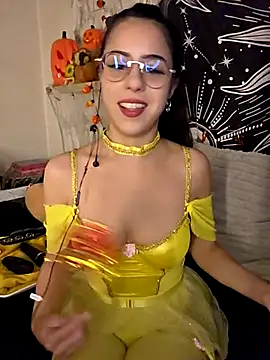 LisandreLaVenale online show from October 8, 2025, 10:10 pm