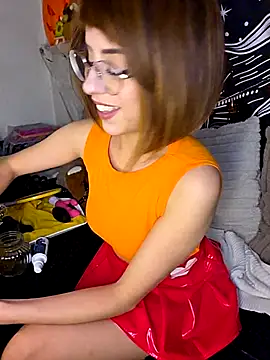 LisandreLaVenale online show from October 6, 2025, 10:54 pm