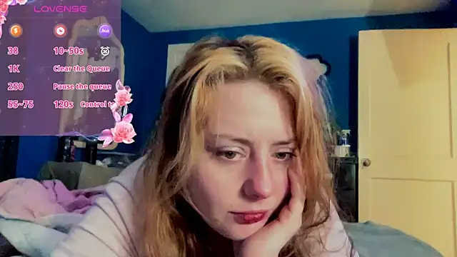 SkarlettRose96 online show from October 28, 2025, 11:09 am