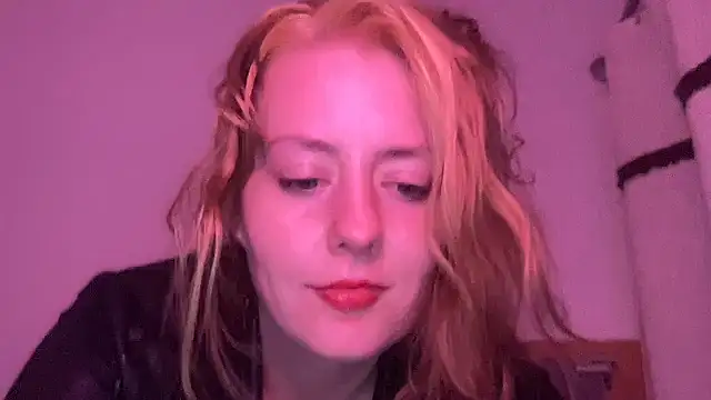 SkarlettRose96 online show from September 28, 2025, 11:39 am