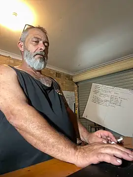 ausbod online show from December 28, 2024, 6:08 pm