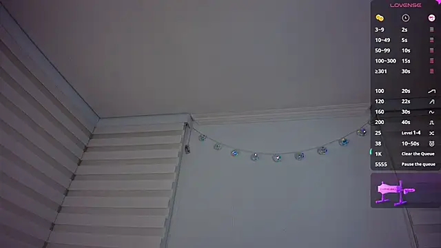 venusleroy  online show from March 19, 2026, 11:38 pm