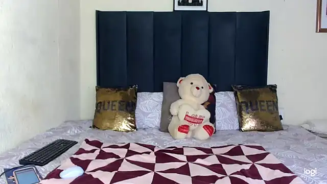 quenliyasa online show from October 1, 2025, 7:13 am