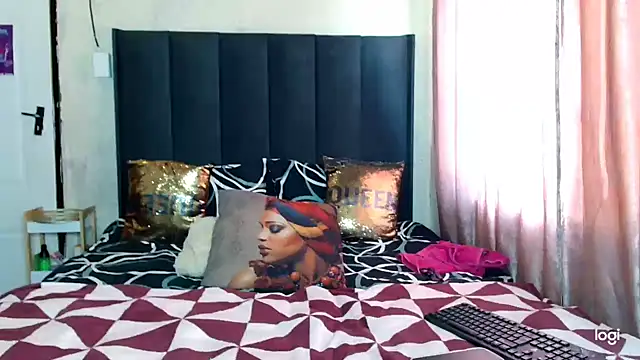 quenliyasa online show from September 23, 2025, 12:34 pm