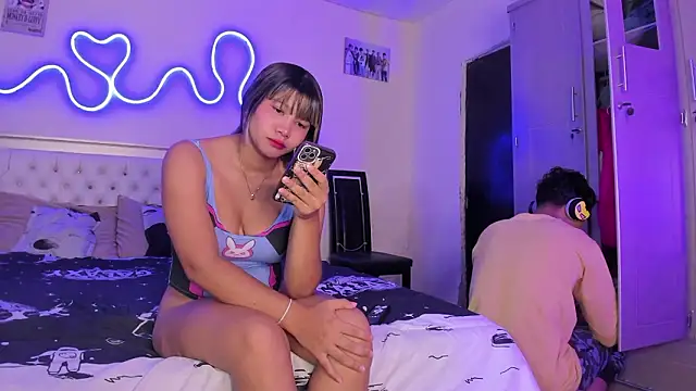 Snapshot of dafnezahiraa_ chatting on February 14, 2026, 9:15 pm dafnezahiraa online show from February 14, 2026, 9:15 pm