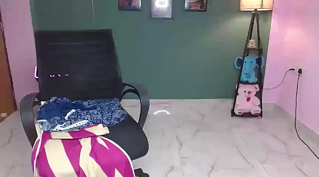 Naughty Ayesha1 online show from March 12, 2025, 3:13 am