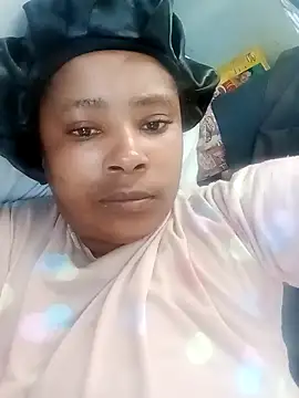 2Sweetysmile online show from April 9, 2026, 8:42 am