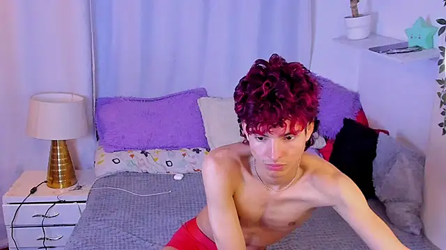 santy-kitty online show from April 10, 2026, 2:40 am